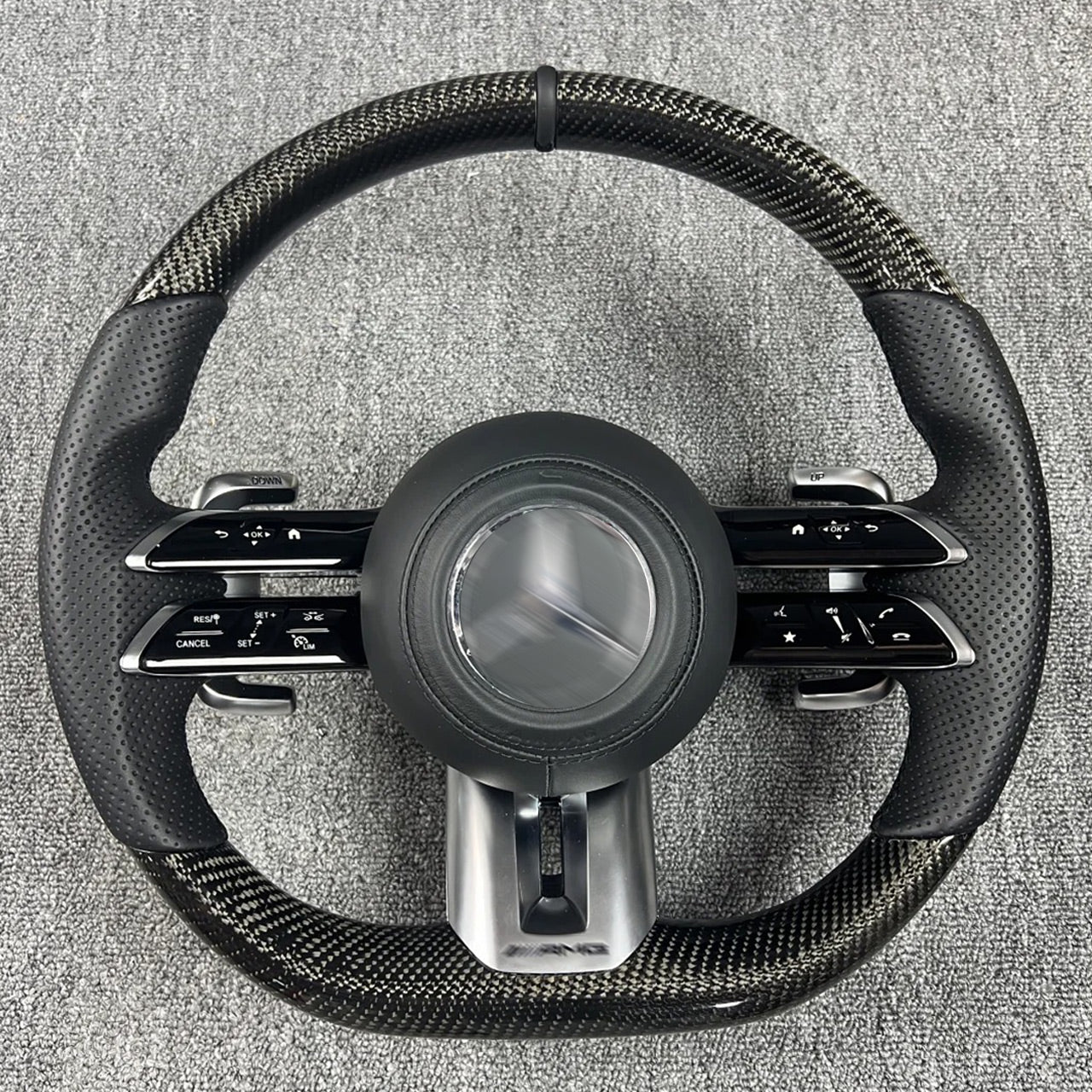 Custom Carbon Fibre AMG Steering Wheel for 2025–2026 Mercedes-Benz G-Class W465