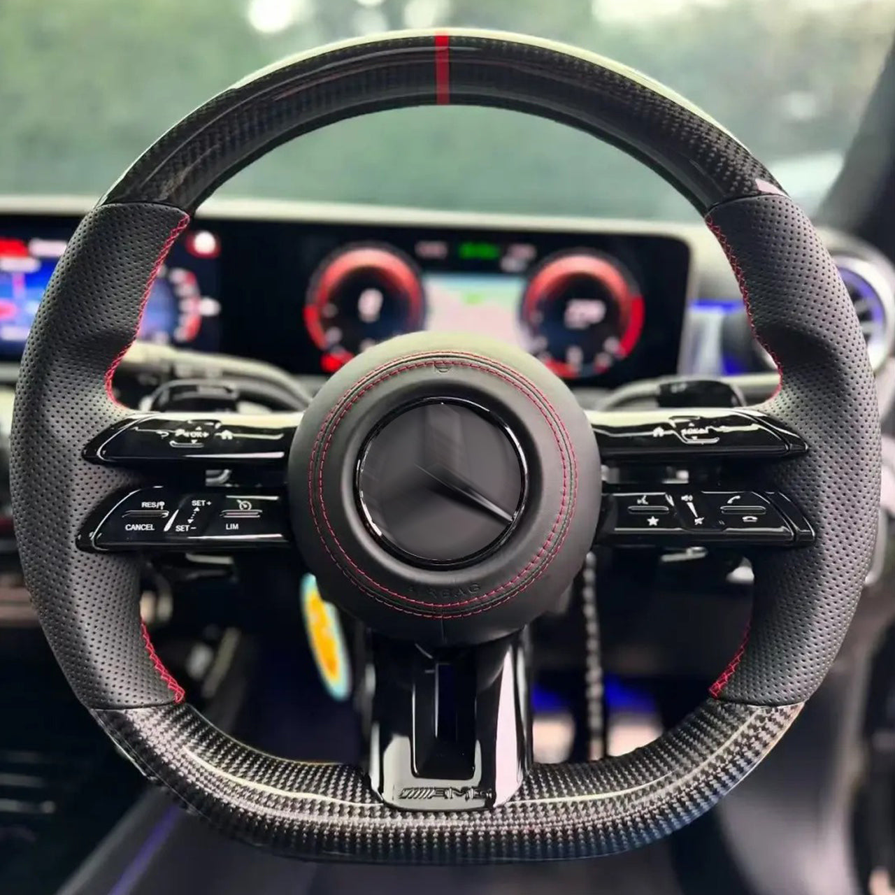 Custom Carbon Fibre AMG Steering Wheel for 2025–2026 Mercedes-Benz G-Class W465