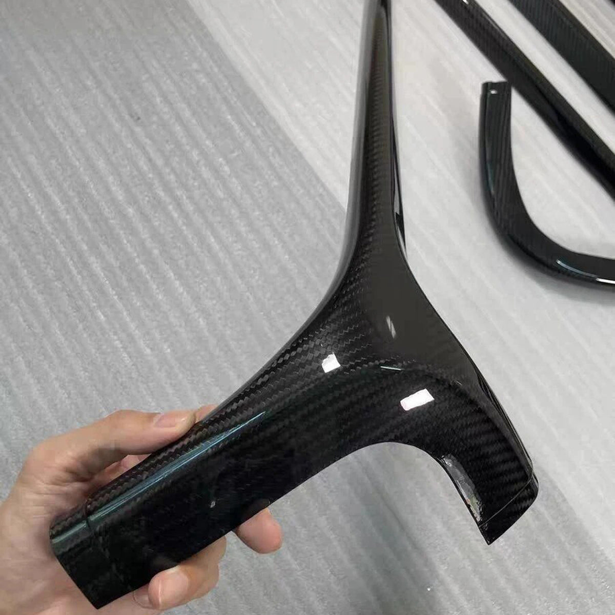 2025+ Mercedes-Benz W465 G63/G500/G550/G450 d Carbon Fiber Roof Trim Strips & A-Pillar Covers