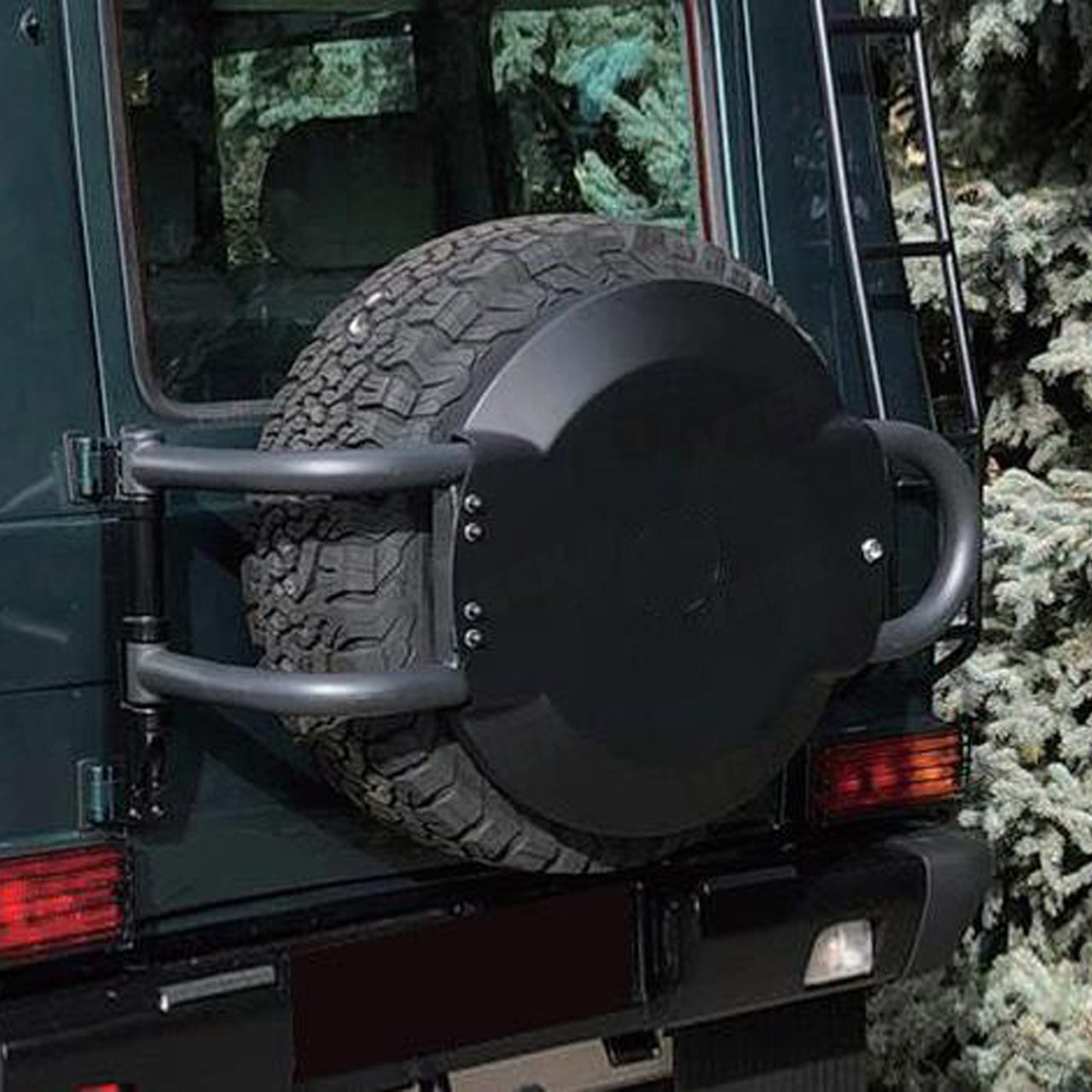 22-inch carbon fiber 4x4 spare wheel cover option