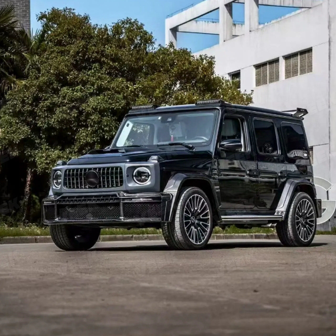Mercedes G500 W465 carbon fiber body kit