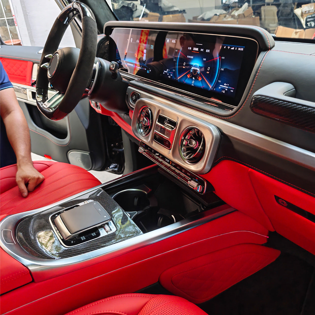 Mercedes W463A G-Class Upgrade to W465 Interior Kit – 24.6" Screen, AC Panel & Touchpad Full Set