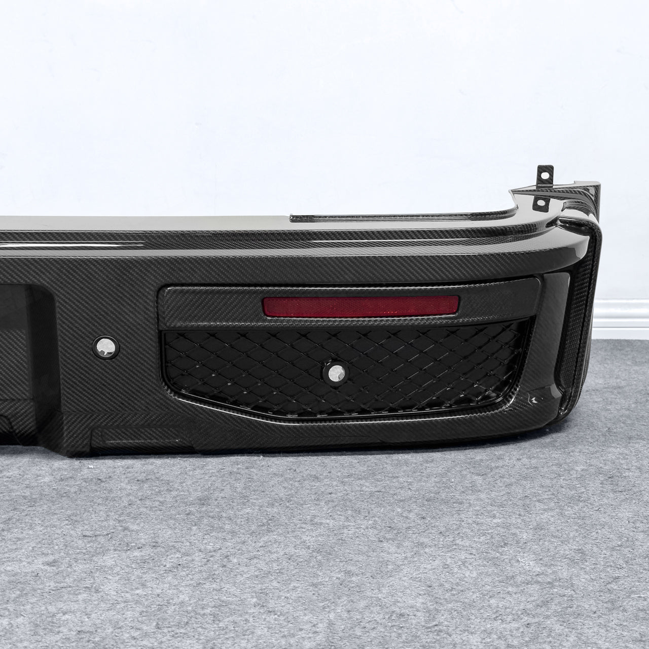 G900-style full carbon fiber kit final product view