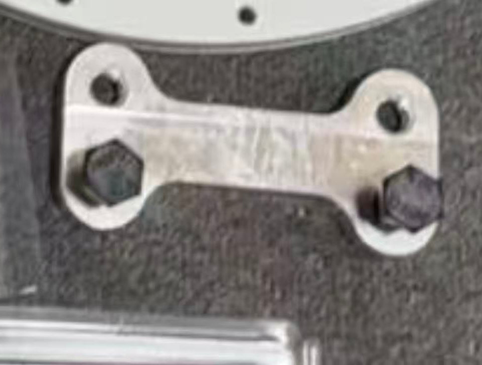 For Mercedes G-Class W463 / W463A AMG Big Brake Kit – 6 Piston Front / 4 Piston Rear Calipers with Drilled Discs (OEM Take-Off)